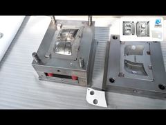 Khuôn thép 1+1 Cavity 718H với tuổi thọ 500.000 lần bắn cho các bộ phận PBT đối xứng có gân gia cố Inj