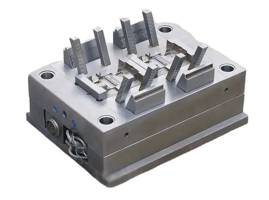 Các bộ phận cao su đúc tùy chỉnh với vật liệu khuôn P20 718 738 NAK80 S136