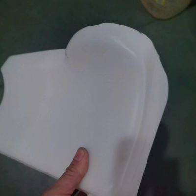 Thùng chứa khí / nhiên liệu bằng nhựa có hình dạng đặc biệt được sản xuất bởi dịch vụ chế biến đúc chuyên nghiệp cho HDPE / LDPE / PP