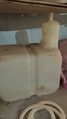 Thùng chứa khí / nhiên liệu bằng nhựa có hình dạng đặc biệt được sản xuất bởi dịch vụ chế biến đúc chuyên nghiệp cho HDPE / LDPE / PP
