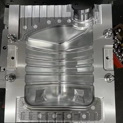 Thùng chứa khí / nhiên liệu bằng nhựa có hình dạng đặc biệt được sản xuất bởi dịch vụ chế biến đúc chuyên nghiệp cho HDPE / LDPE / PP