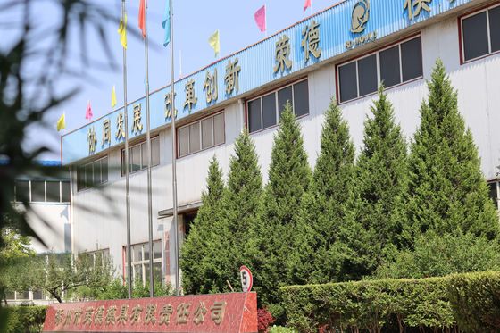 Thùng chứa khí / nhiên liệu bằng nhựa có hình dạng đặc biệt được sản xuất bởi dịch vụ chế biến đúc chuyên nghiệp cho HDPE / LDPE / PP