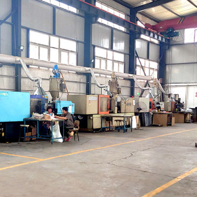 Cấu hình bề mặt tùy chỉnh khuôn tiêm nhựa với 300000-1000000 cú đấm Thời gian khuôn và thiết kế hố đơn