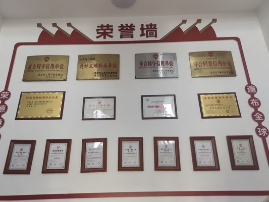 Kích thước / Màu sắc / Độ dày / Độ cứng / Logo Dịch vụ tùy chỉnh Máy chế tạo khuôn tiêm nhựa