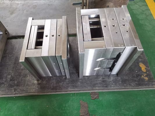 Khuôn ép nhựa tùy chỉnh chuyên nghiệp với 32 năm kinh nghiệm và dịch vụ trọn gói cho logo tùy chỉnh